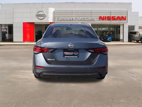 Used 2025 Nissan Sentra SV w/ All-Weather Package image 4