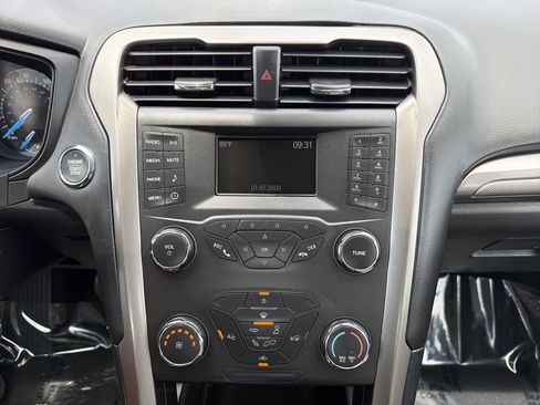 Used 2019 Ford Fusion S FWD image 20