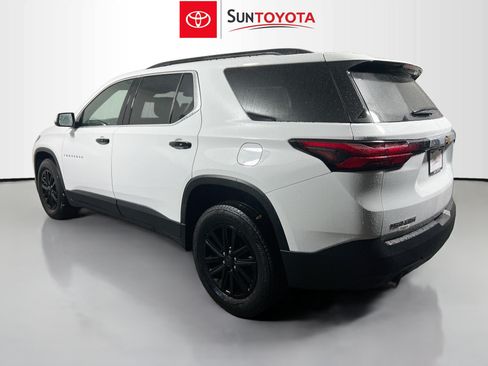 Used 2023 Chevrolet Traverse LT FWD image 6