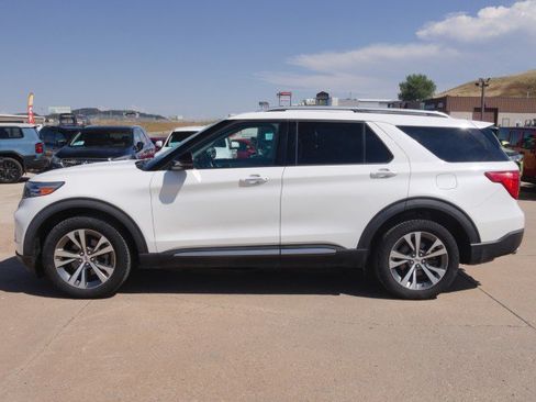 Used 2020 Ford Explorer Platinum w/ Premium Technology Package AWD/4WD image 3