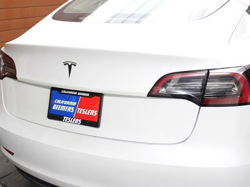 Used 2023 Tesla Model 3 Standard Range image 13