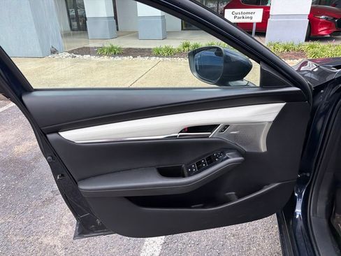 Used 2020 MAZDA MAZDA3 Sedan w/ Premium Package FWD image 11