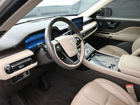 Used 2022 Lincoln Aviator Reserve w/ Class IV Trailer Tow Package image 19