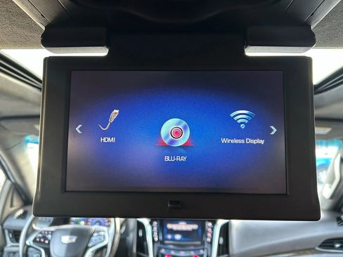 Used 2019 Cadillac Escalade ESV Platinum image 35