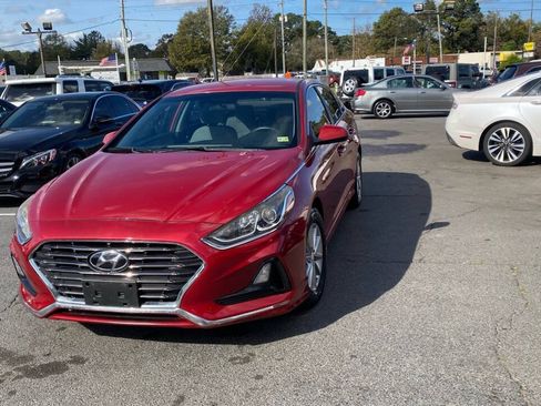 Used 2018 Hyundai Sonata SE FWD image 1