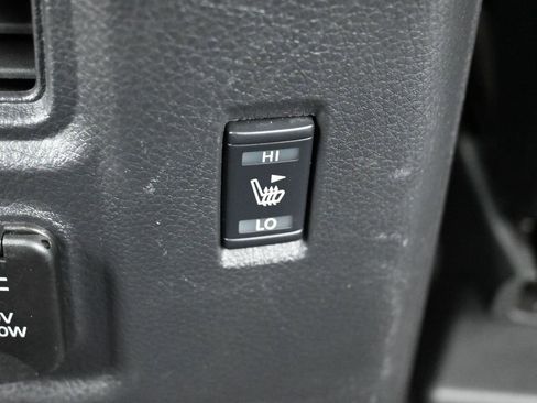 Used 2020 Nissan Titan Platinum Reserve image 40