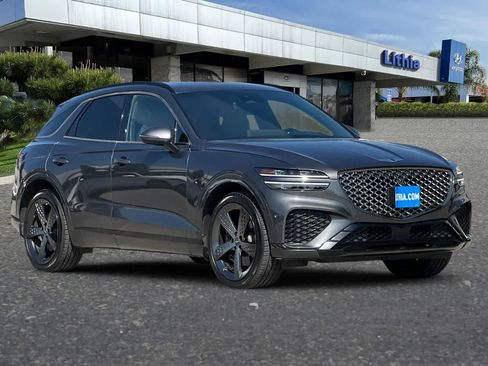 Used 2023 Genesis GV70 2.5T w/ Sport Prestige Package image 10