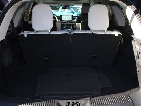 Certified 2025 Lincoln Aviator 2WD image 20