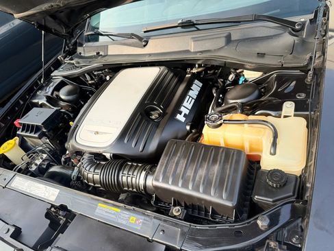 Used 2005 Chrysler 300 C w/ Cold Weather Group RWD image 40
