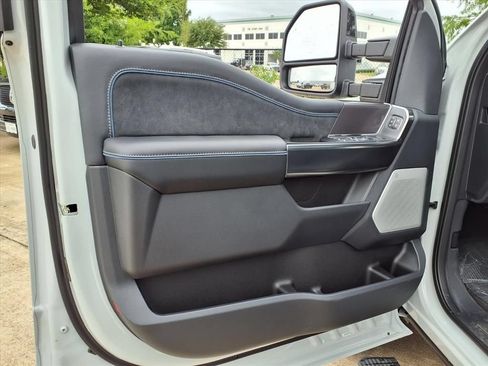 New 2026 Ford F250 Platinum AWD/4WD image 30