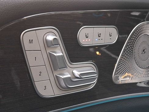 Used 2022 Mercedes-Benz GLS 450 4MATIC image 22