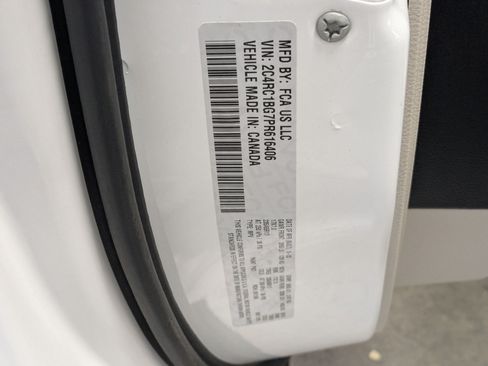 Certified 2023 Chrysler Pacifica Touring-L FWD image 26