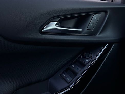 Used 2025 Chevrolet Equinox LT image 20