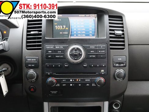 Used 2011 Nissan Pathfinder SV image 18