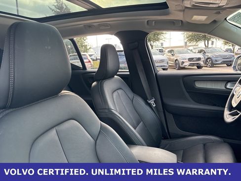 Certified 2025 Volvo XC40 B5 Plus image 12