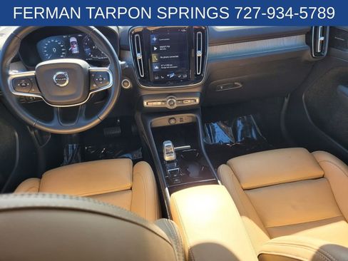 Used 2021 Volvo XC40 T5 Inscription image 11