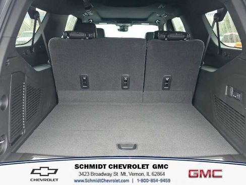 New 2026 Chevrolet Suburban High Country image 9