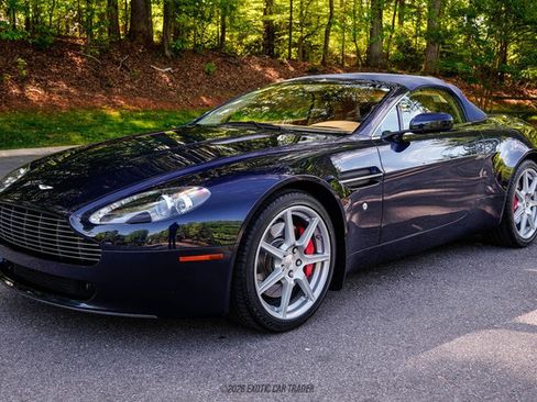 Used 2008 Aston Martin V8 Vantage Roadster RWD image 19