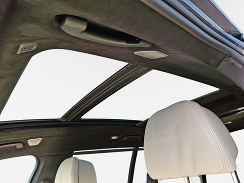 New 2026 BMW X7 M60i AWD/4WD image 12