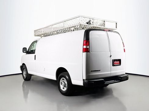 Used 2021 Chevrolet Express 2500 w/ Driver Convenience Package RWD image 3