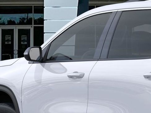 New 2026 Chevrolet Traverse LT w/ LPO, Floor Liner Package FWD image 12