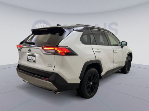 Used 2023 Toyota RAV4 XSE AWD/4WD image 8