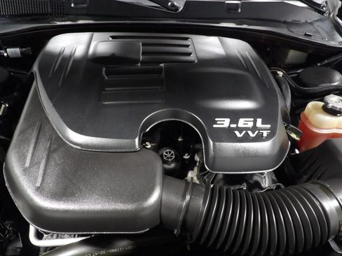 Used 2021 Dodge Charger SXT w/ Leather Interior Group RWD image 21