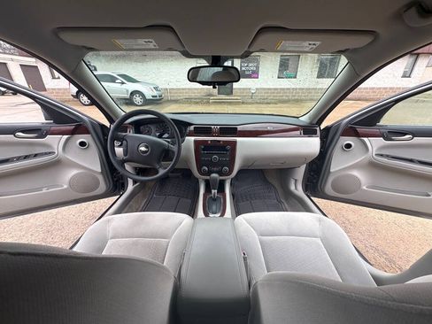 Used 2008 Chevrolet Impala LT FWD image 13