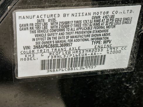 Used 2025 Nissan Kicks SV AWD/4WD image 12