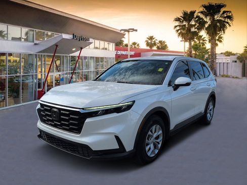 Used 2023 Honda CR-V LX image 7