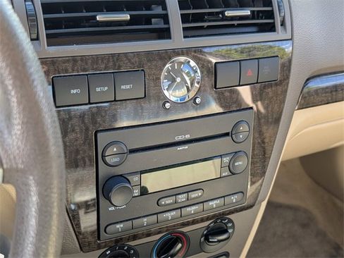 Used 2006 Mercury Milan Premier image 17