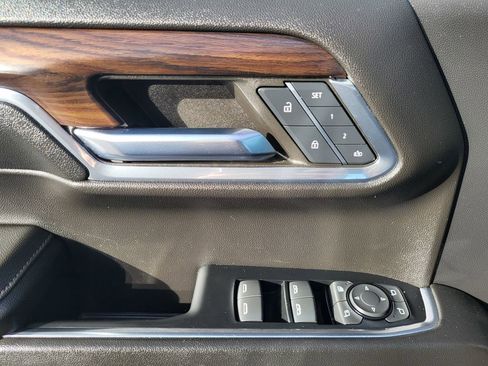 Used 2024 GMC Sierra 1500 SLT image 16