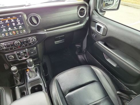 Used 2021 Jeep Wrangler Unlimited Sahara image 17