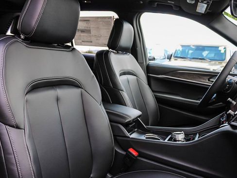 New 2026 Jeep Grand Cherokee Limited w/ Limited Altitude Package image 17