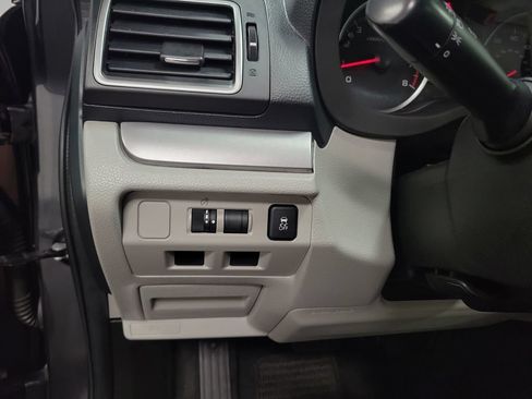 Used 2017 Subaru Forester 2.5i w/ Alloy Wheel Package AWD/4WD image 26