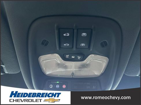 Used 2023 Chevrolet TrailBlazer ACTIV w/ Sun and Liftgate Package image 25