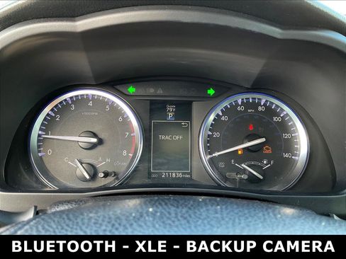 Used 2015 Toyota Highlander XLE FWD image 13