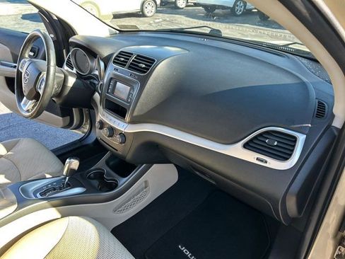 Used 2011 Dodge Journey Crew w/ Flexible Seating Group image 24