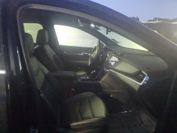 Used 2025 Cadillac XT5 Premium Luxury FWD image 15