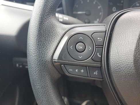 Used 2025 Toyota Corolla LE FWD image 17