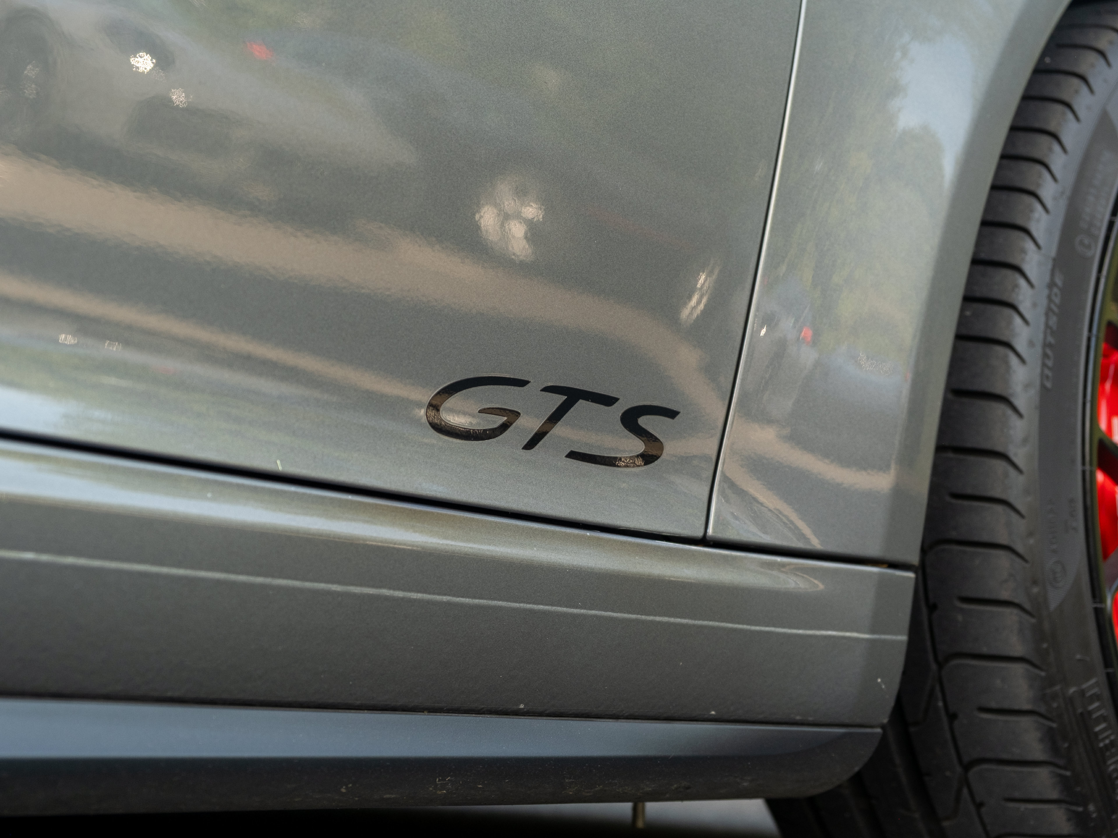 Certified 2016 Porsche 911 Carrera GTS RWD image 18