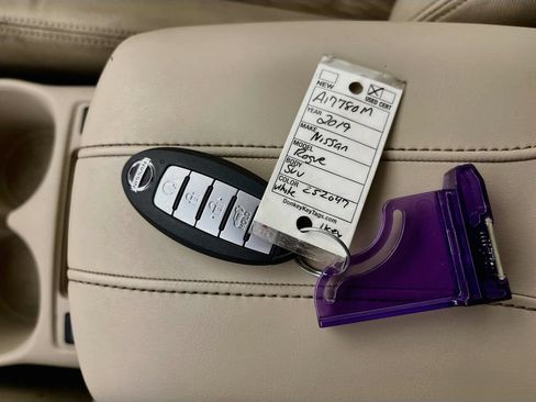 Used 2019 Nissan Rogue SV FWD image 23