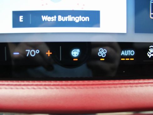 Used 2024 Lincoln Corsair Reserve w/ Equipment Group 201A image 16