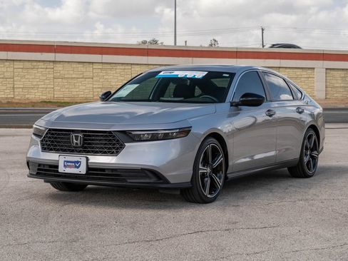 Used 2024 Honda Accord Sport image 4