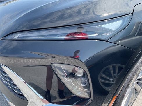 New 2025 Buick Envision Avenir image 9