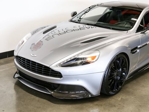 Used 2014 Aston Martin Vanquish Coupe RWD image 21