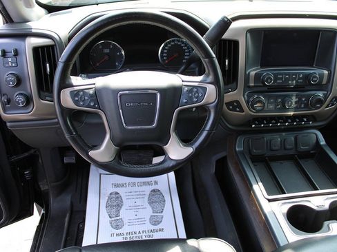 Used 2017 GMC Sierra 2500 Denali w/ Duramax Plus Package AWD/4WD image 22