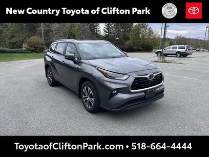 Used 2023 Toyota Highlander XLE