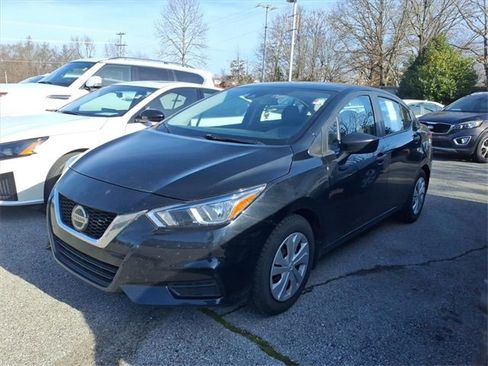 Certified 2022 Nissan Versa S image 5