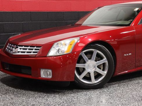 Used 2005 Cadillac XLR RWD image 19